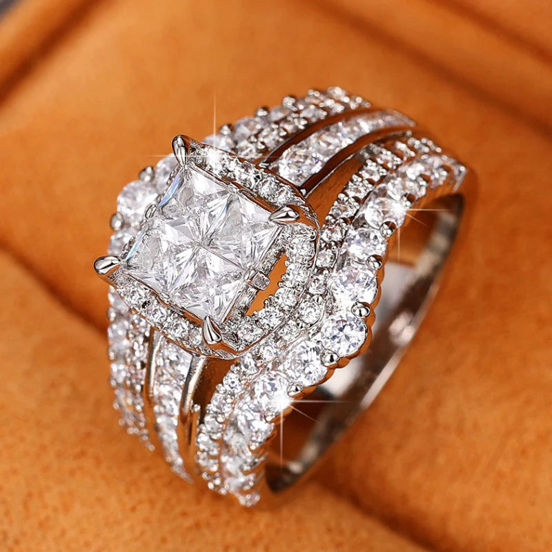 Anillo de Compromiso con Circonitas Brillantes para Mujer
