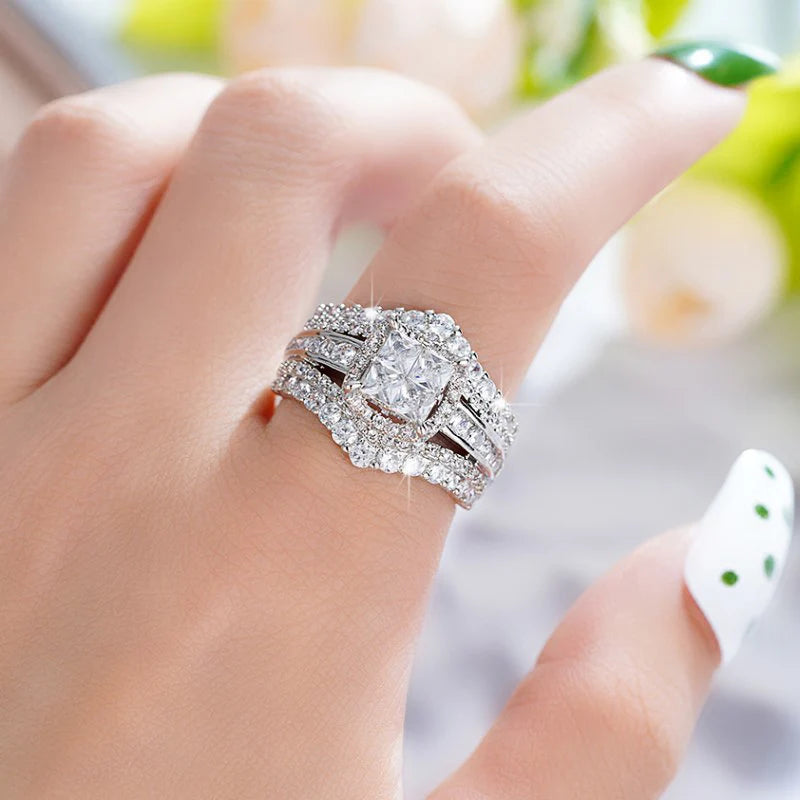 Anillo de Compromiso con Circonitas Brillantes para Mujer