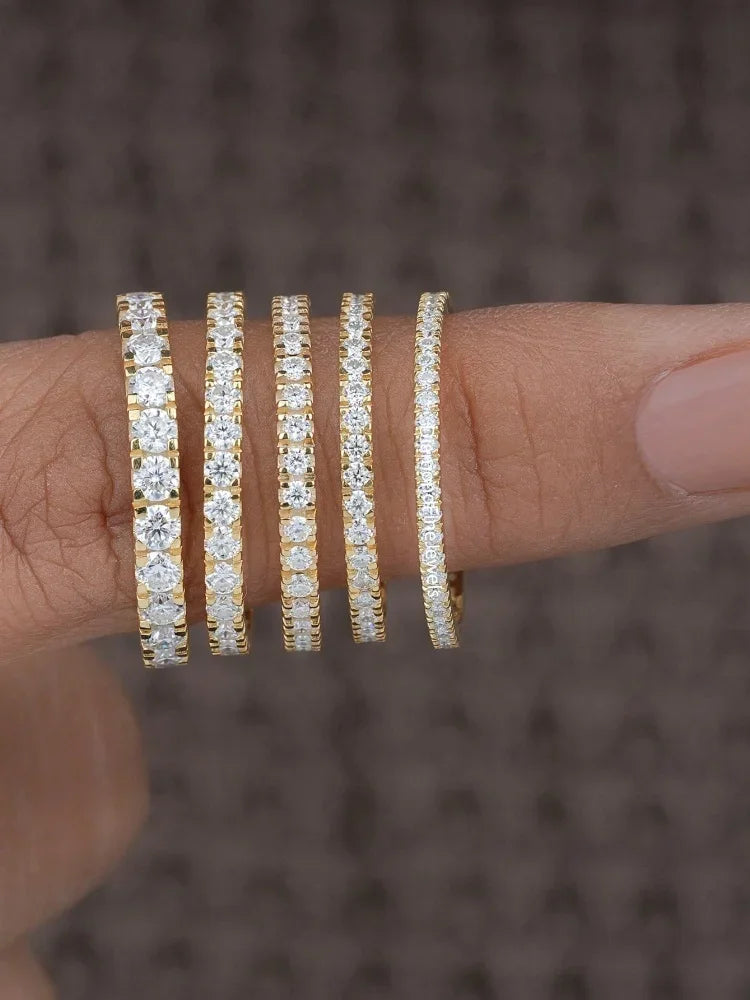 Anillo de Plata de Ley 925 con Circonitas de Lujo