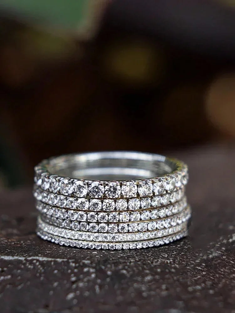Anillo de Plata de Ley 925 con Circonitas de Lujo