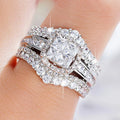 Anillo de Compromiso con Circonitas Brillantes para Mujer