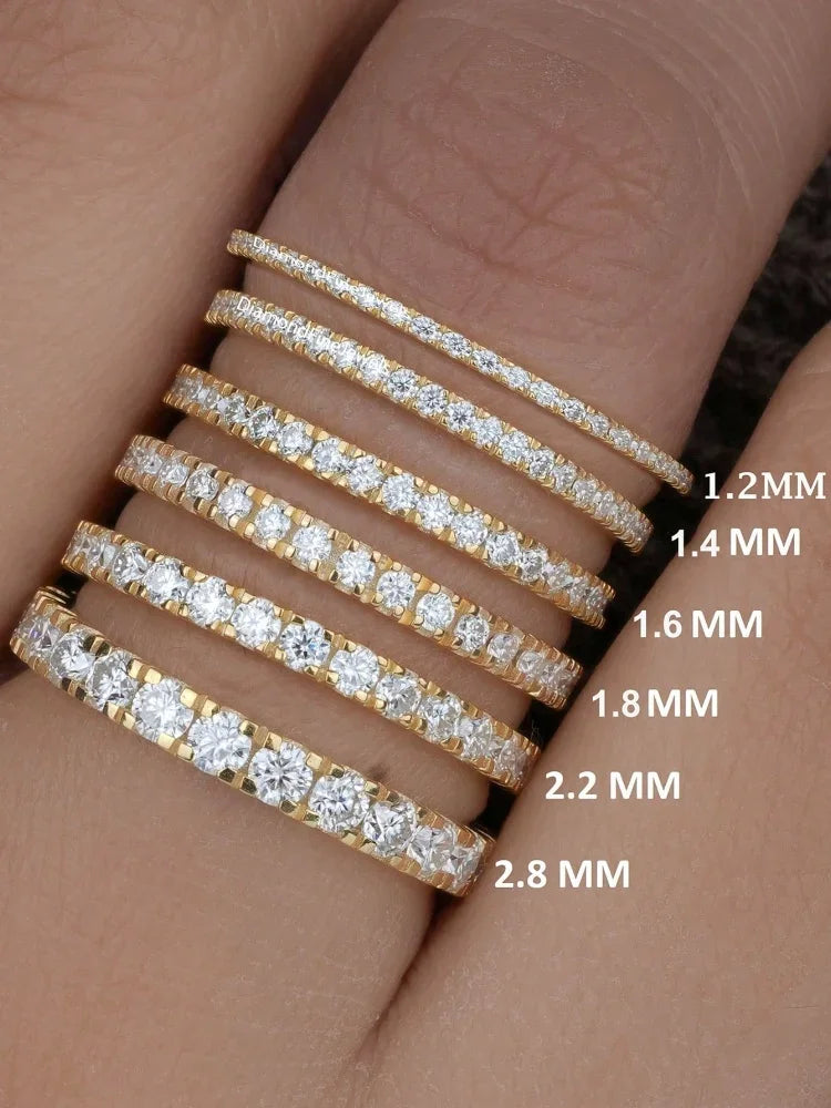 Anillo de Plata de Ley 925 con Circonitas de Lujo