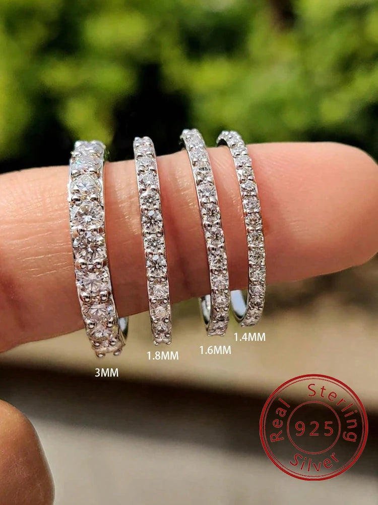 Anillo de Plata de Ley 925 con Circonitas de Lujo
